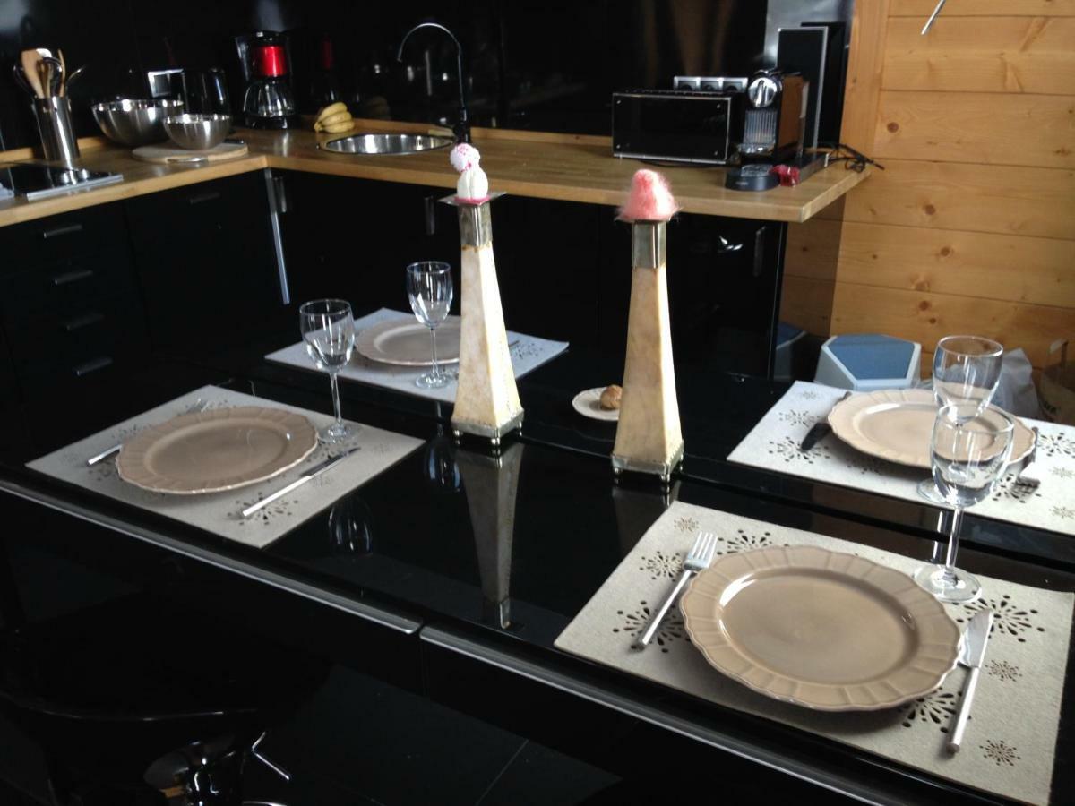 Ariondaz Apartment คูร์เชอแวล ภายนอก รูปภาพ